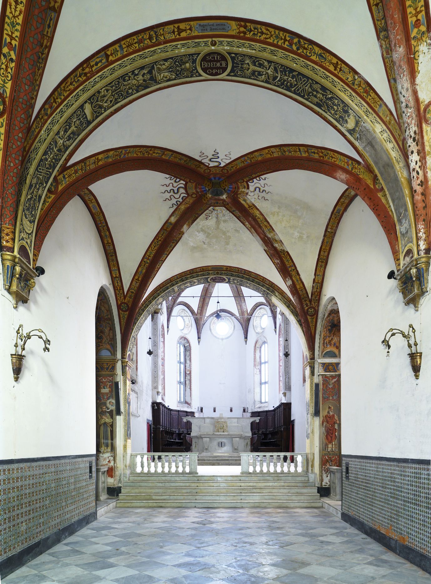 Foto 8: Chiesa di San Giuliano, interno.