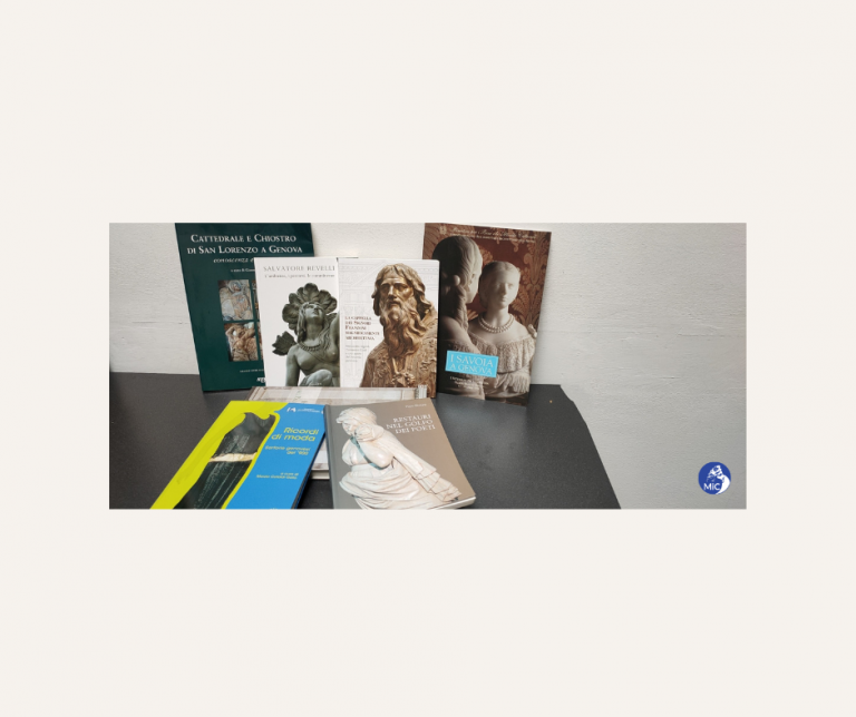 UN LIBRO SOTTO L’ALBERO